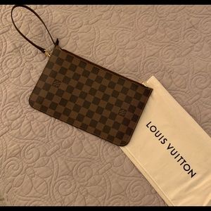 Unused/New Neverfull Damier NM MM Pouch.